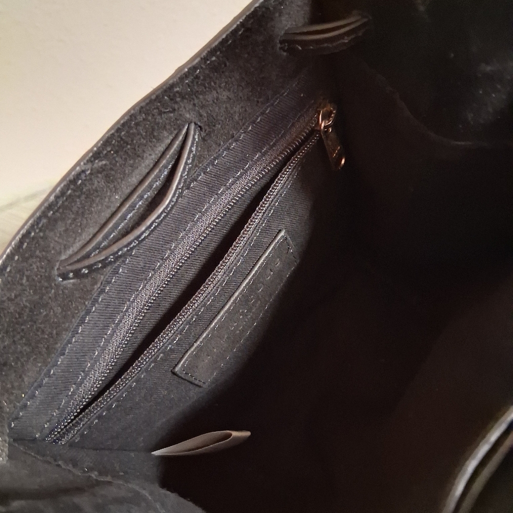 Urbancode London 100% Leather Handbag Black - Picture 5 of 9